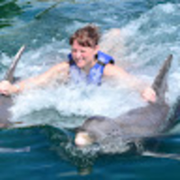 Meet your Posher, Sharla - Picture 1 of 1